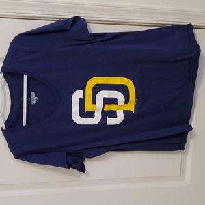 San Diego Padres Fanatics short sleeve shirt